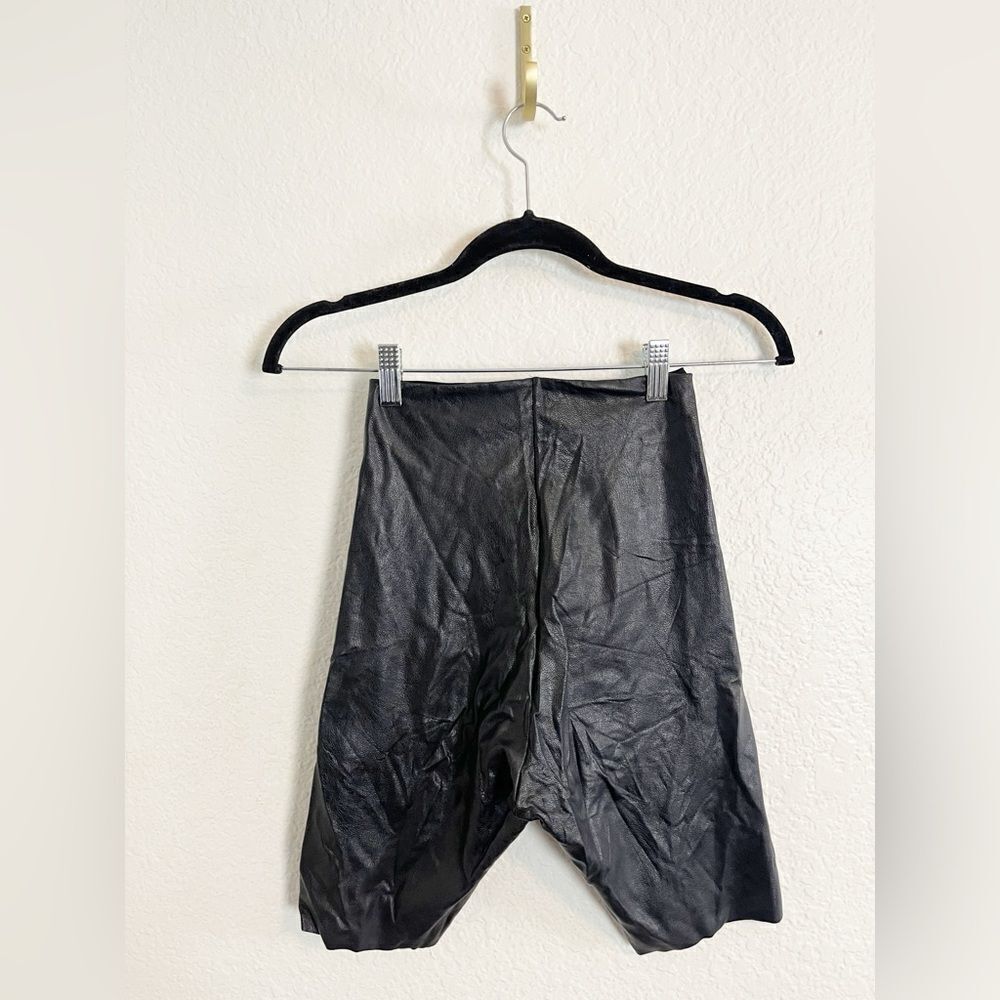 Commando Faux Leather Biker Short small - Picture 4 of 7